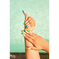 Collection DIVE INTO SUMMER  Vernis semi-permanent  Tammy Taylor 